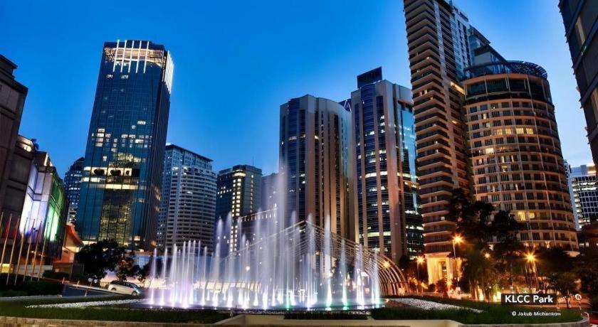 Golden Night Hotel Субанґ-Джая Екстер'єр фото